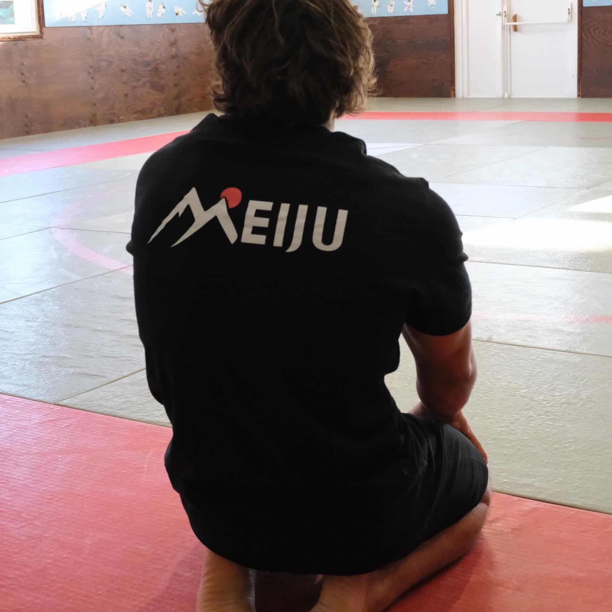 T-shirt - MEIJU ESSENTIAL